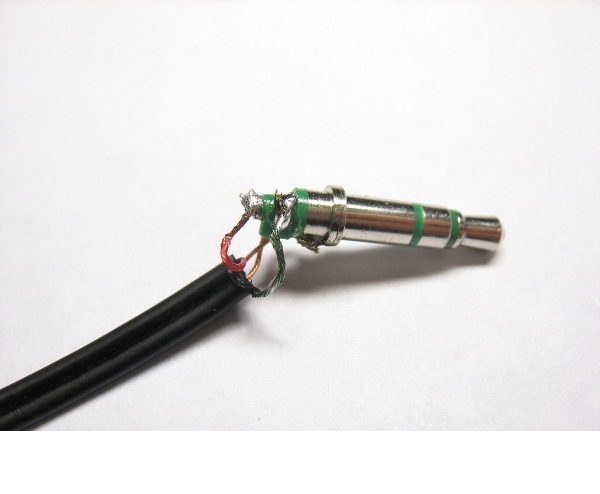 earphones repair8 - Как сделать провод аукс из наушников